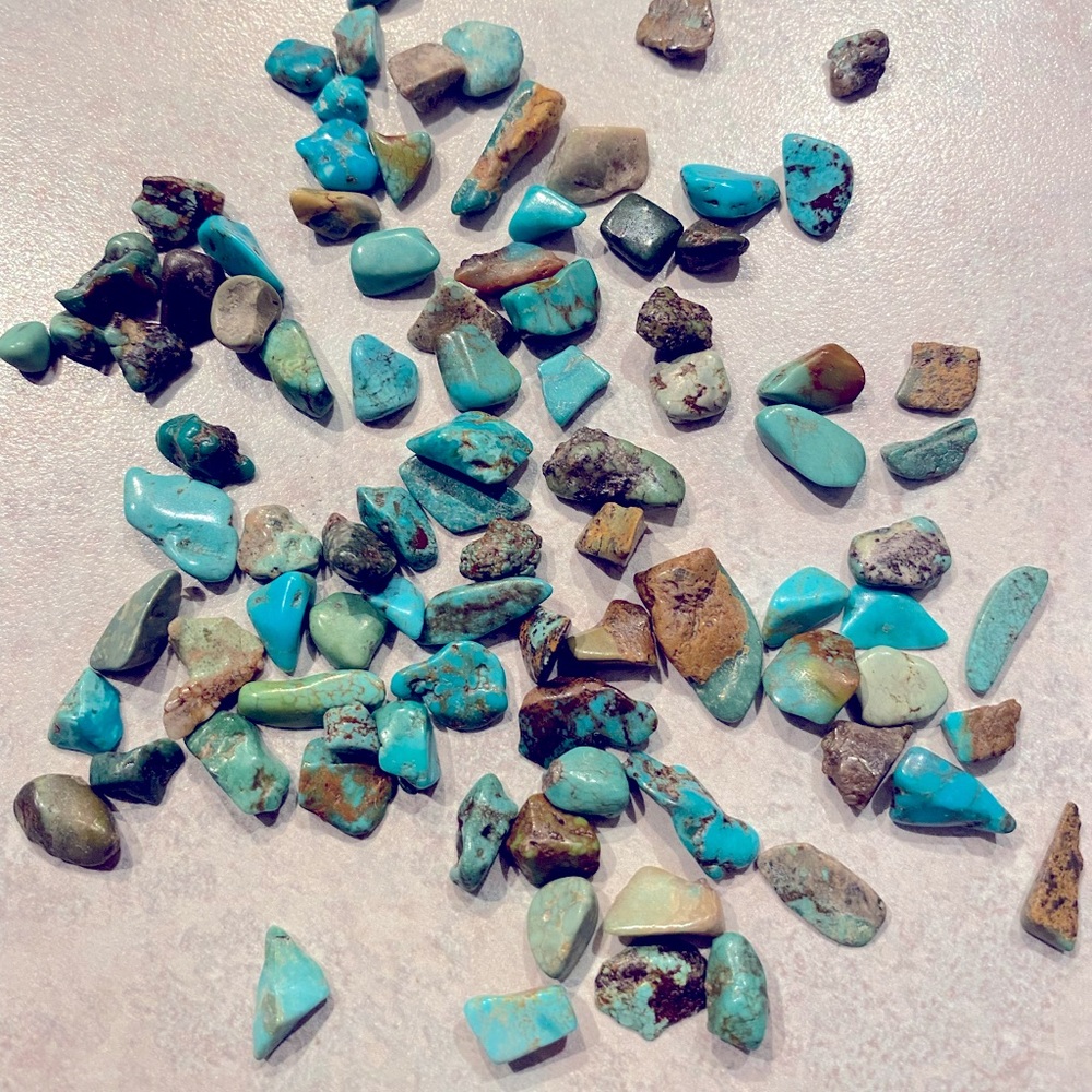 30 pieces of small turquoise nuggets